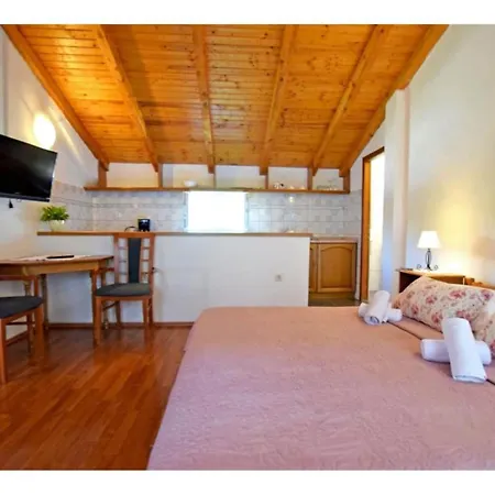 Apartment Adriana - A2 Starigrad Paklenica